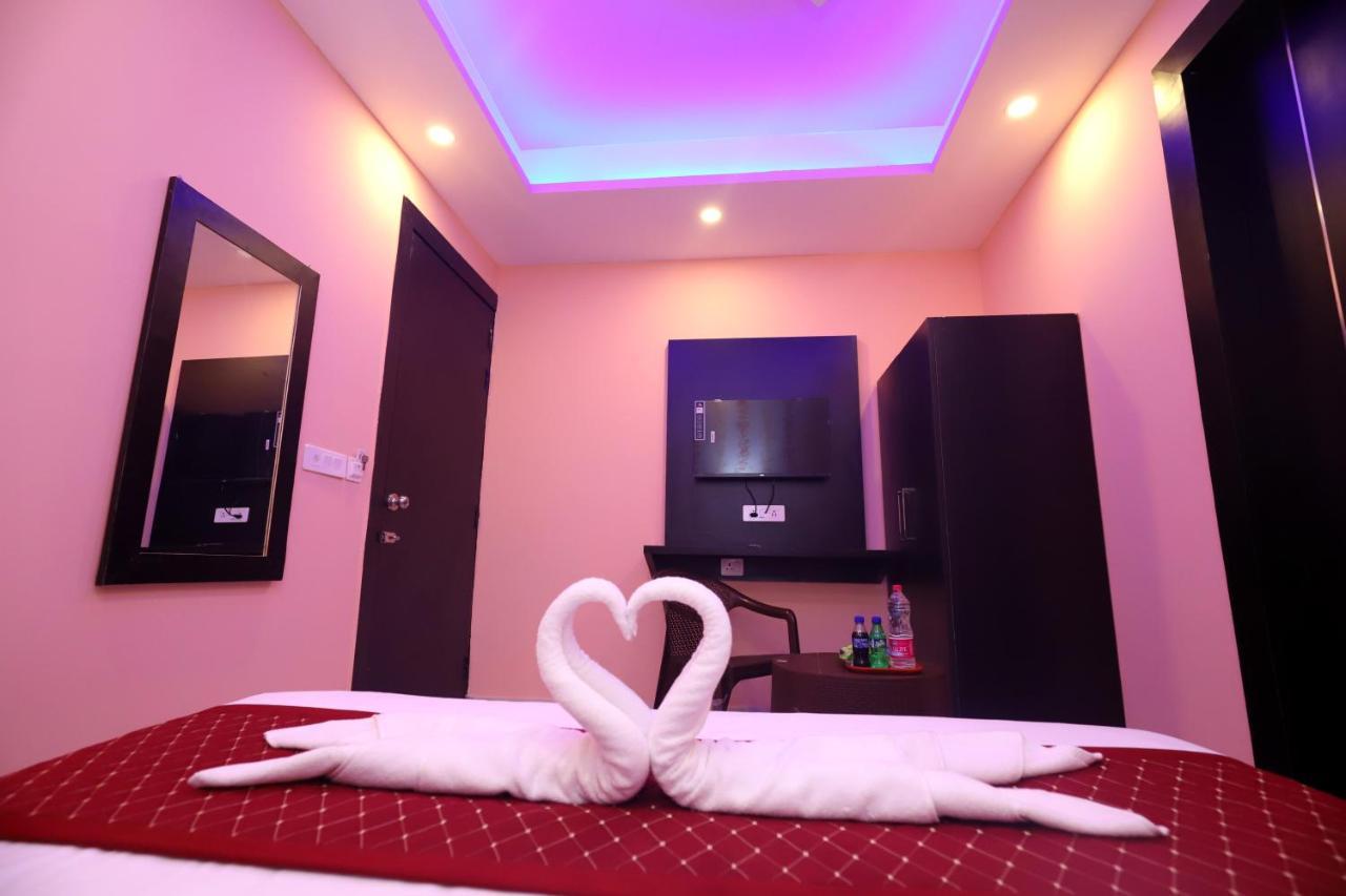 Jupiter Plaza Delhi Airport 호텔 뉴델리 외부 사진